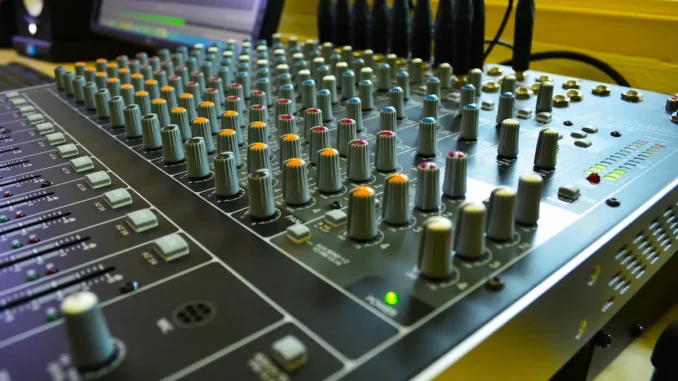 సినిమాల్లో సౌండ్ డిజైన్ మరియు ఆడియో క్వాలిటీ ప్రభావం